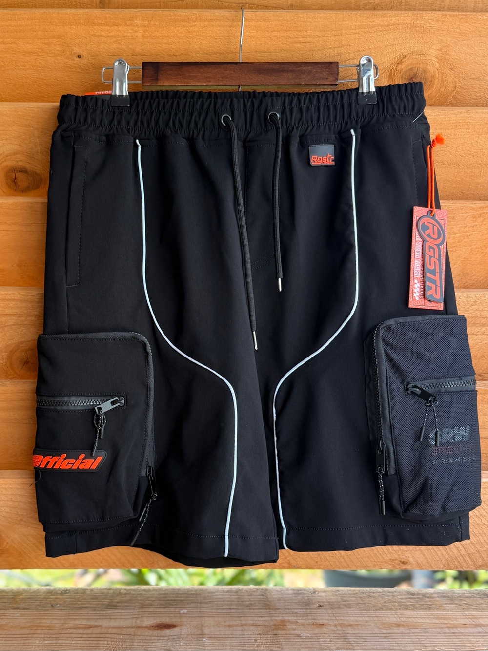RGSTR Black Tech streetwear Cargo Shorts with Reflective Trim size Medium NWT